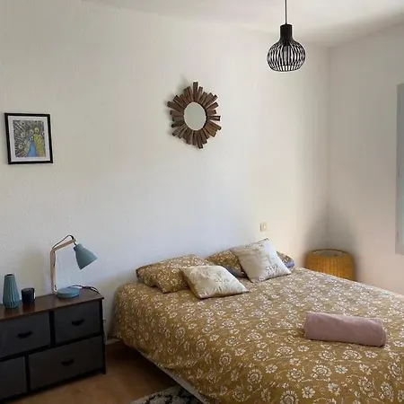 Apartment Nimes, Proche Jardins De La Fontaine